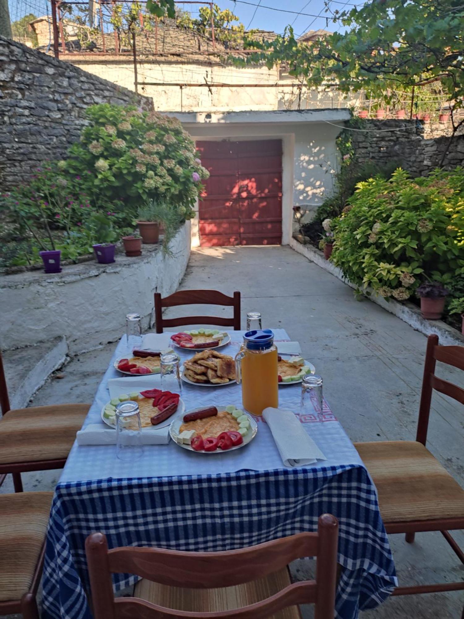 Gjirokastër Guesthouse 1805 מראה חיצוני תמונה