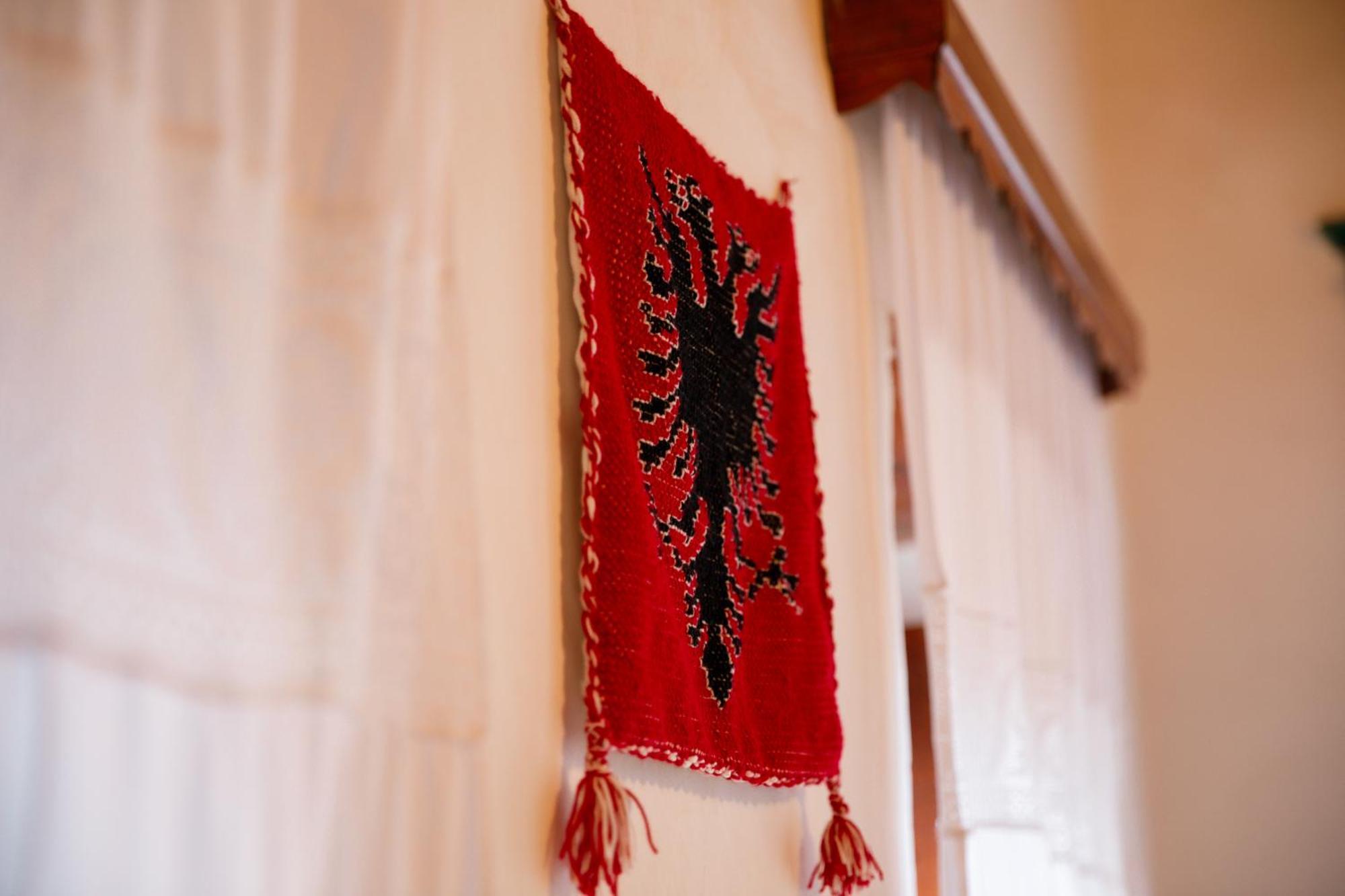 Gjirokastër Guesthouse 1805 מראה חיצוני תמונה