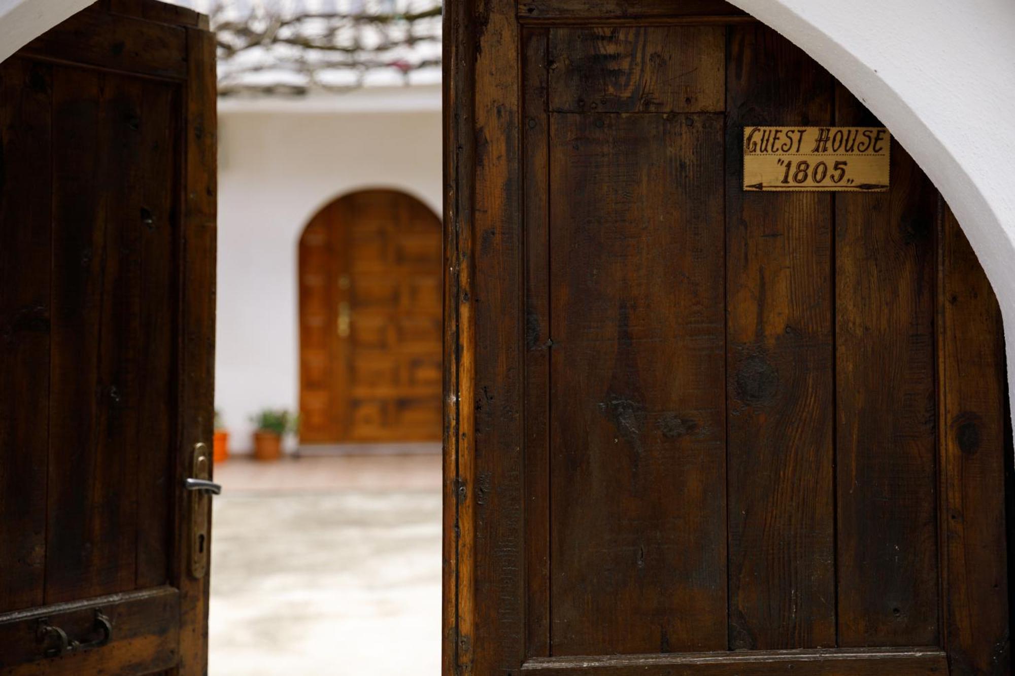 Gjirokastër Guesthouse 1805 מראה חיצוני תמונה