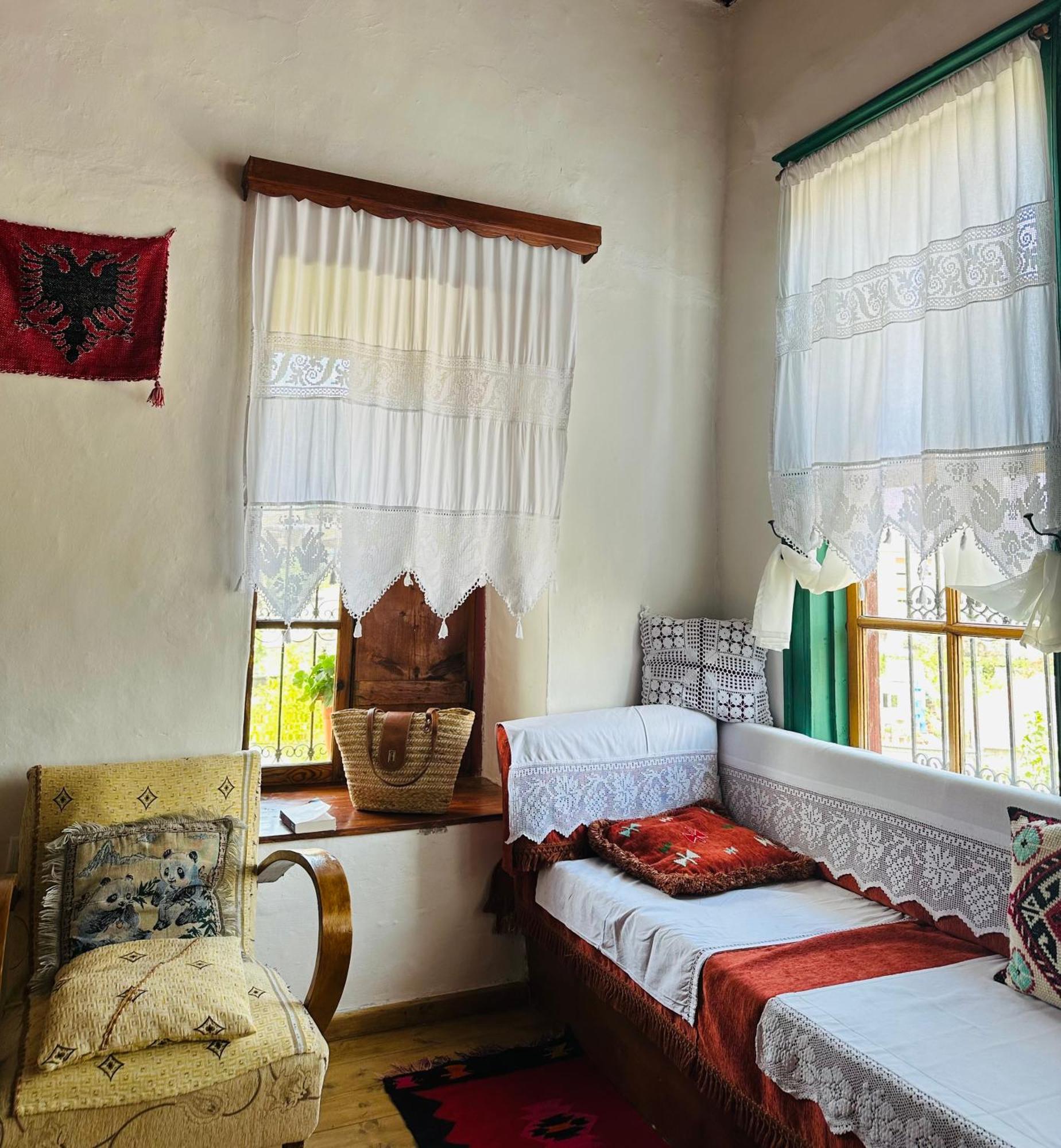 Gjirokastër Guesthouse 1805 מראה חיצוני תמונה
